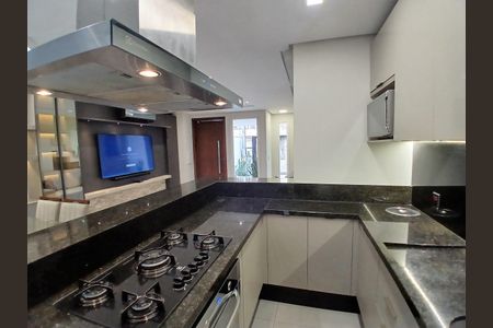 Casa para alugar com 110m², 2 quartos e 2 vagas Casa para alugar com 110m², 2 quartos e 2 vagasCozinha