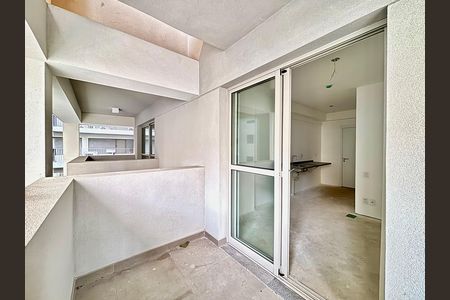 Studio para alugar com 27m², 1 quarto e sem vaga Studio para alugar com 27m², 1 quarto e sem vagaVaranda