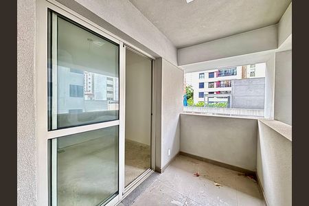 Studio para alugar com 27m², 1 quarto e sem vaga Studio para alugar com 27m², 1 quarto e sem vagaVaranda