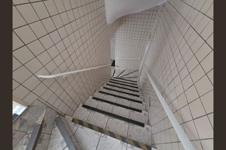 Apartamento para alugar com 45m², 1 quarto e 1 vagaEscada