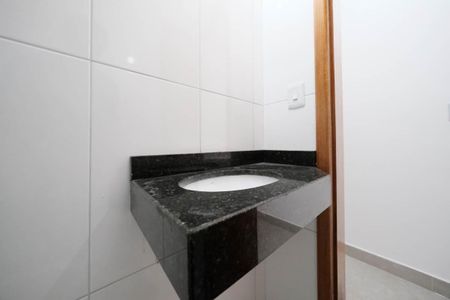 Casa à venda com 99m², 2 quartos e 2 vagasLavabo