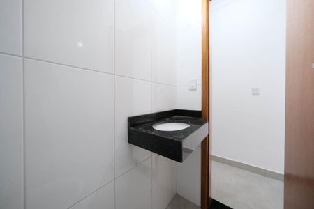 Casa à venda com 99m², 2 quartos e 2 vagasLavabo