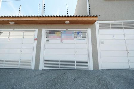 Casa à venda com 99m², 2 quartos e 2 vagasFachada