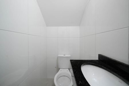 Casa à venda com 99m², 2 quartos e 2 vagasLavabo