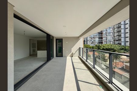 Apartamento à venda com 151m², 3 quartos e 2 vagas Apartamento à venda com 151m², 3 quartos e 2 vagasVaranda