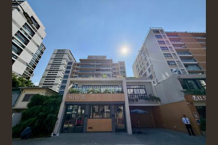 Apartamento à venda com 151m², 3 quartos e 2 vagas Apartamento à venda com 151m², 3 quartos e 2 vagasFachada