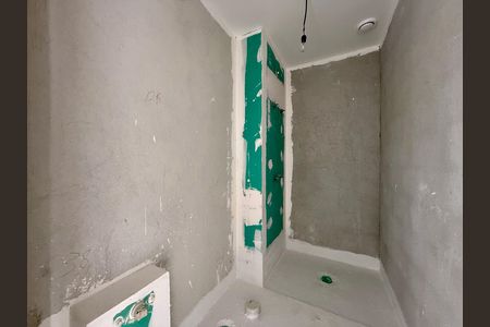 Apartamento à venda com 151m², 3 quartos e 2 vagas Apartamento à venda com 151m², 3 quartos e 2 vagasBanheiro Suíte 1