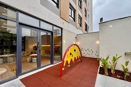 Apartamento à venda com 151m², 3 quartos e 2 vagas Apartamento à venda com 151m², 3 quartos e 2 vagasPlayground