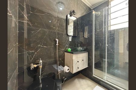 Apartamento para alugar com 110m², 3 quartos e sem vagaBanheiro social