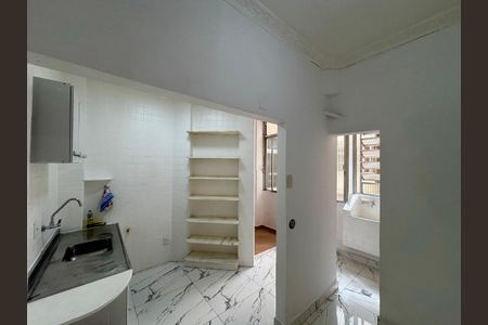 Apartamento para alugar com 110m², 3 quartos e sem vagaCozinha