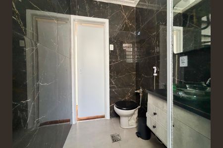 Apartamento para alugar com 110m², 3 quartos e sem vagaBanheiro social