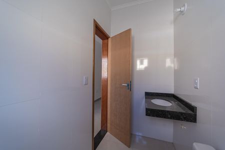 Casa à venda com 126m², 2 quartos e 2 vagasBanheiro do Quarto 1