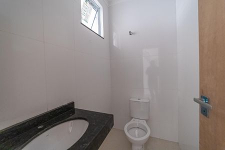 Casa à venda com 126m², 2 quartos e 2 vagasLavabo