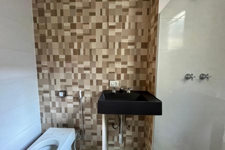 Apartamento para alugar com 80m², 2 quartos e sem vagaBanheiro 