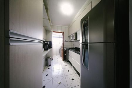 Apartamento à venda com 48m², 2 quartos e 1 vaga Apartamento à venda com 48m², 2 quartos e 1 vagaCozinha e Área de Serviço