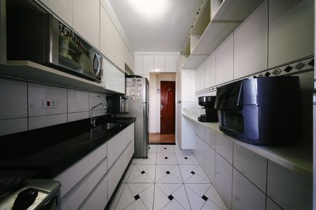 Apartamento à venda com 48m², 2 quartos e 1 vaga Apartamento à venda com 48m², 2 quartos e 1 vagaCozinha e Área de Serviço