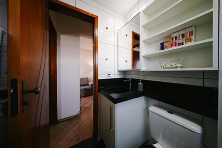 Apartamento à venda com 48m², 2 quartos e 1 vaga Apartamento à venda com 48m², 2 quartos e 1 vagaBanheiro