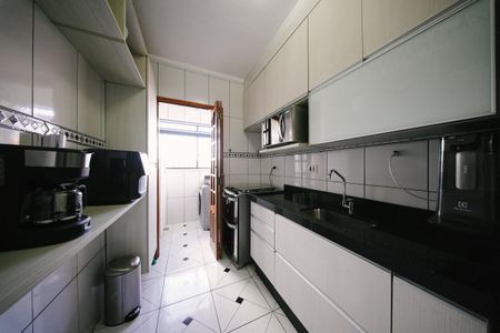 Apartamento à venda com 48m², 2 quartos e 1 vaga Apartamento à venda com 48m², 2 quartos e 1 vagaCozinha e Área de Serviço