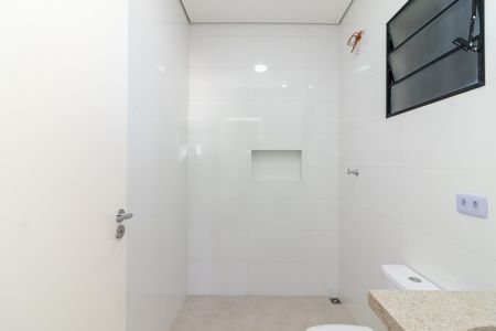 Casa à venda com 155m², 2 quartos e 2 vagas Casa à venda com 155m², 2 quartos e 2 vagasBanheiro da Suíte 1