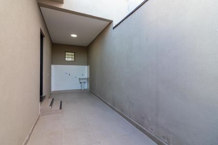 Casa à venda com 155m², 2 quartos e 2 vagas Casa à venda com 155m², 2 quartos e 2 vagasQuintal Superior