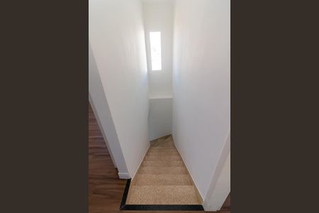 Casa à venda com 155m², 2 quartos e 2 vagas Casa à venda com 155m², 2 quartos e 2 vagasEscada dos Quartos