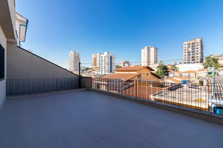 Casa à venda com 155m², 2 quartos e 2 vagas Casa à venda com 155m², 2 quartos e 2 vagasVaranda
