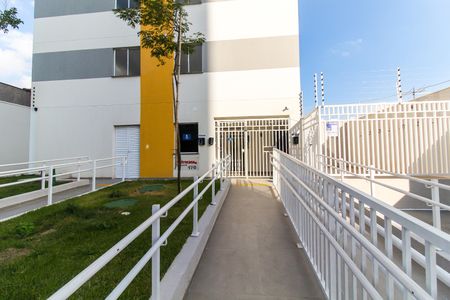 Apartamento à venda com 29m², 2 quartos e sem vaga Apartamento à venda com 29m², 2 quartos e sem vagaFachada + Placa