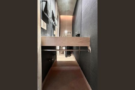Apartamento à venda com 190m², 3 quartos e 1 vaga Apartamento à venda com 190m², 3 quartos e 1 vagaLavabo