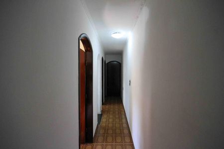 Casa para alugar com 220m², 3 quartos e 2 vagasCorredor