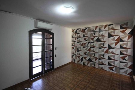 Casa para alugar com 220m², 3 quartos e 2 vagasSuite