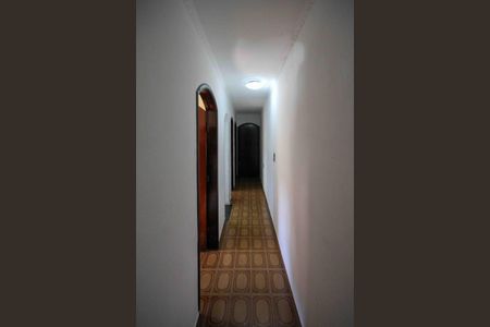 Casa para alugar com 220m², 3 quartos e 2 vagasCorredor