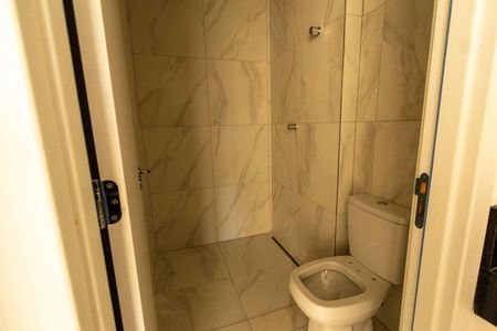 Banheiro de kitnet/studio à venda com 1 quarto, 32m² em Estoril, Belo Horizonte