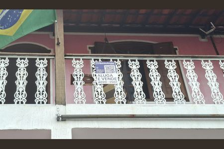 Casa à venda com 550m², 4 quartos e 5 vagas Casa à venda com 550m², 4 quartos e 5 vagasfachada / placa: nrhu 40