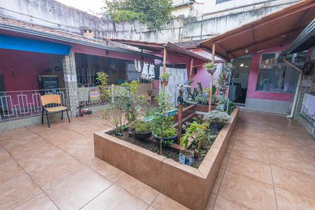 Casa à venda com 550m², 4 quartos e 5 vagas Casa à venda com 550m², 4 quartos e 5 vagasjardim