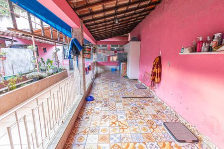 Casa à venda com 550m², 4 quartos e 5 vagas Casa à venda com 550m², 4 quartos e 5 vagasarea de serviço