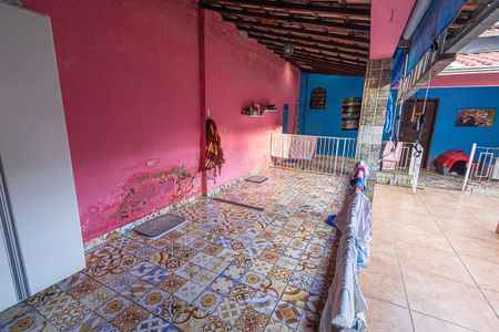 Casa à venda com 550m², 4 quartos e 5 vagas Casa à venda com 550m², 4 quartos e 5 vagasarea de serviço