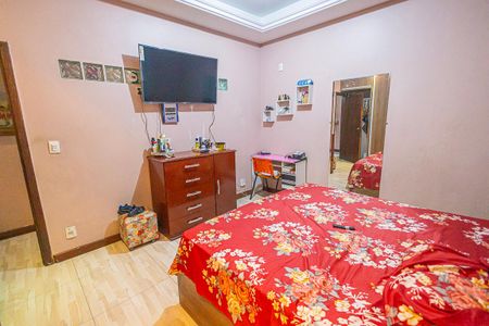 Casa à venda com 550m², 4 quartos e 5 vagas Casa à venda com 550m², 4 quartos e 5 vagasquarto 1