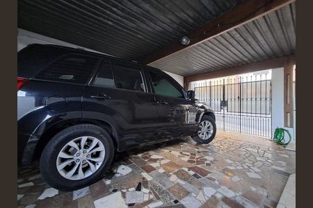 Garagem de casa à venda com 2 quartos, 250m² em Vila Anglo Brasileira, São Paulo