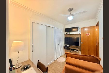 Casa de condomínio à venda com 204m², 3 quartos e 3 vagasQuarto