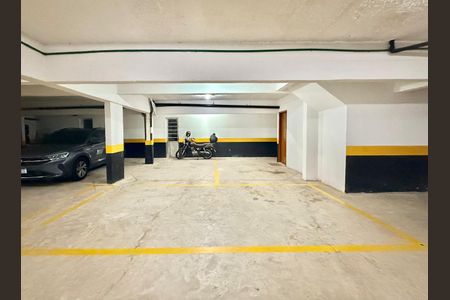 Casa de condomínio à venda com 204m², 3 quartos e 3 vagasGaragem