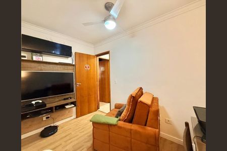 Sala de casa de condomínio à venda com 3 quartos, 204m² em Vila Regente Feijó, São Paulo
