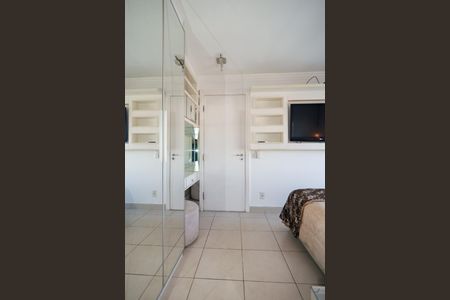 Apartamento para alugar com 135m², 2 quartos e 2 vagas Apartamento para alugar com 135m², 2 quartos e 2 vagasQuarto 2- Suíte