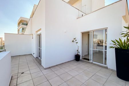 Apartamento para alugar com 135m², 2 quartos e 2 vagas Apartamento para alugar com 135m², 2 quartos e 2 vagasVaranda