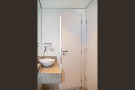 Apartamento para alugar com 135m², 2 quartos e 2 vagas Apartamento para alugar com 135m², 2 quartos e 2 vagasBanheiro Social