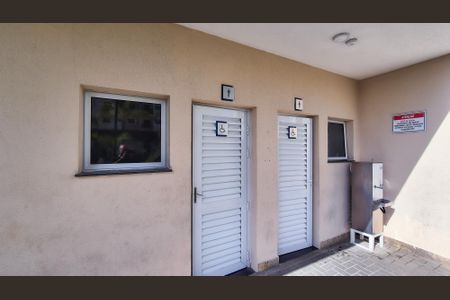 Apartamento para alugar com 45m², 2 quartos e 1 vagaÁrea comum - Banheiros externos 