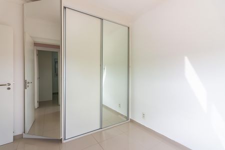 Quarto 1 de apartamento para alugar com 2 quartos, 54m² em Umuarama, Osasco