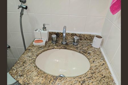 Apartamento para alugar com 76m², 2 quartos e sem vagaBanheiro Social
