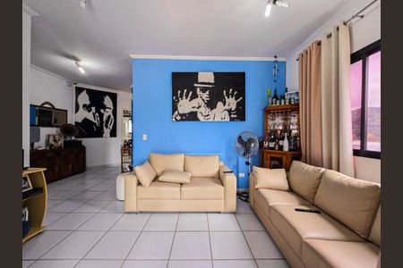 Apartamento para alugar com 76m², 2 quartos e sem vagaSala