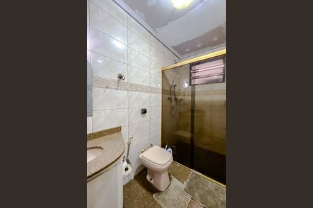 Apartamento à venda com 208m², 2 quartos e sem vaga Apartamento à venda com 208m², 2 quartos e sem vagaBanheiro da Suíte 2