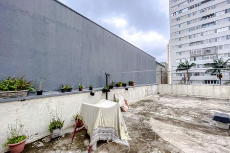 Apartamento à venda com 208m², 2 quartos e sem vaga Apartamento à venda com 208m², 2 quartos e sem vagaSala